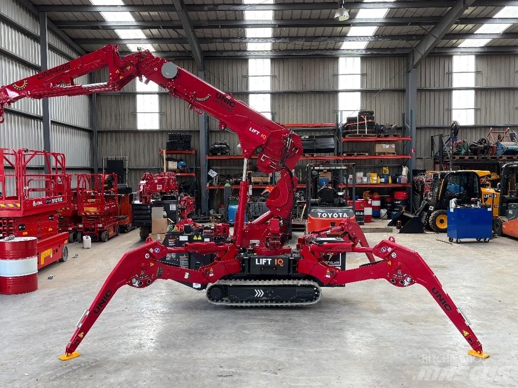 Unic UM 445 All-Terrain-Krane