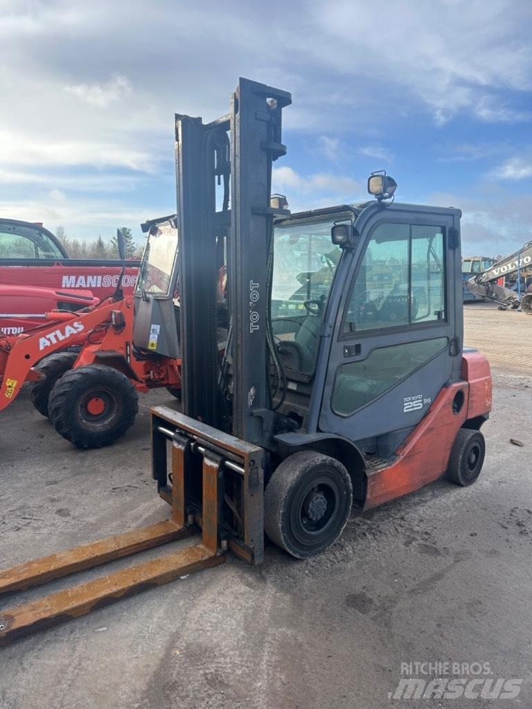 Toyota FD 25 Dieselstapler