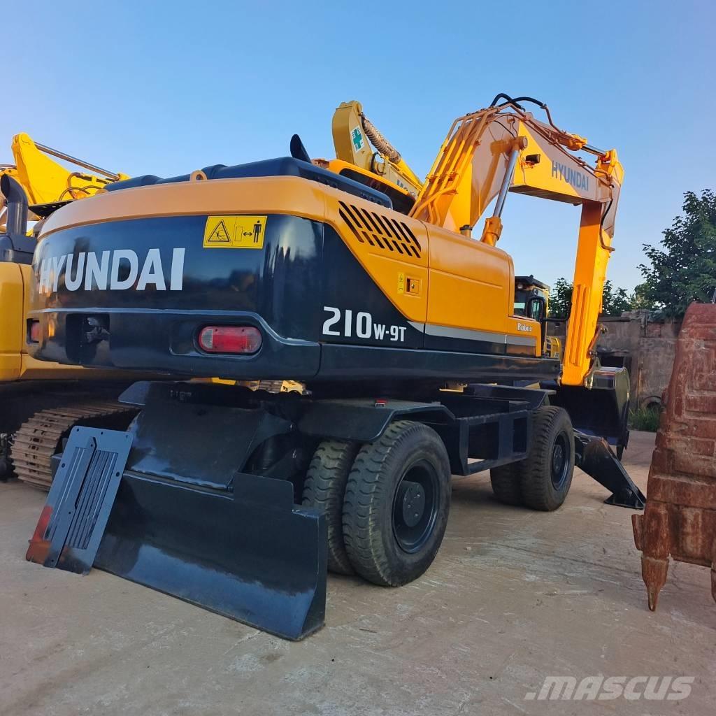 Hyundai 220LC-9T Raupenbagger