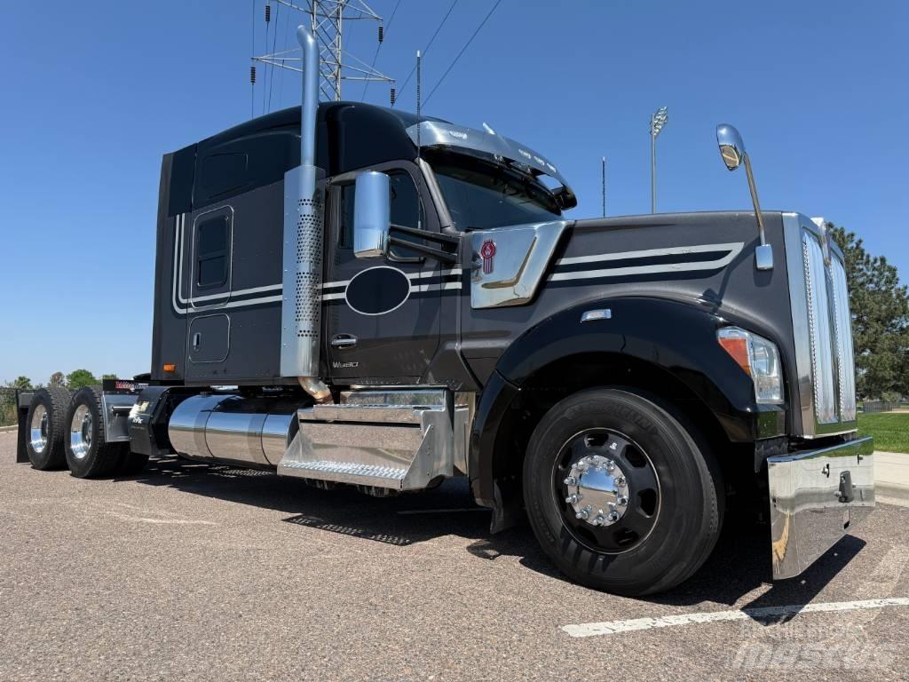 Kenworth W 990 Sattelzugmaschinen