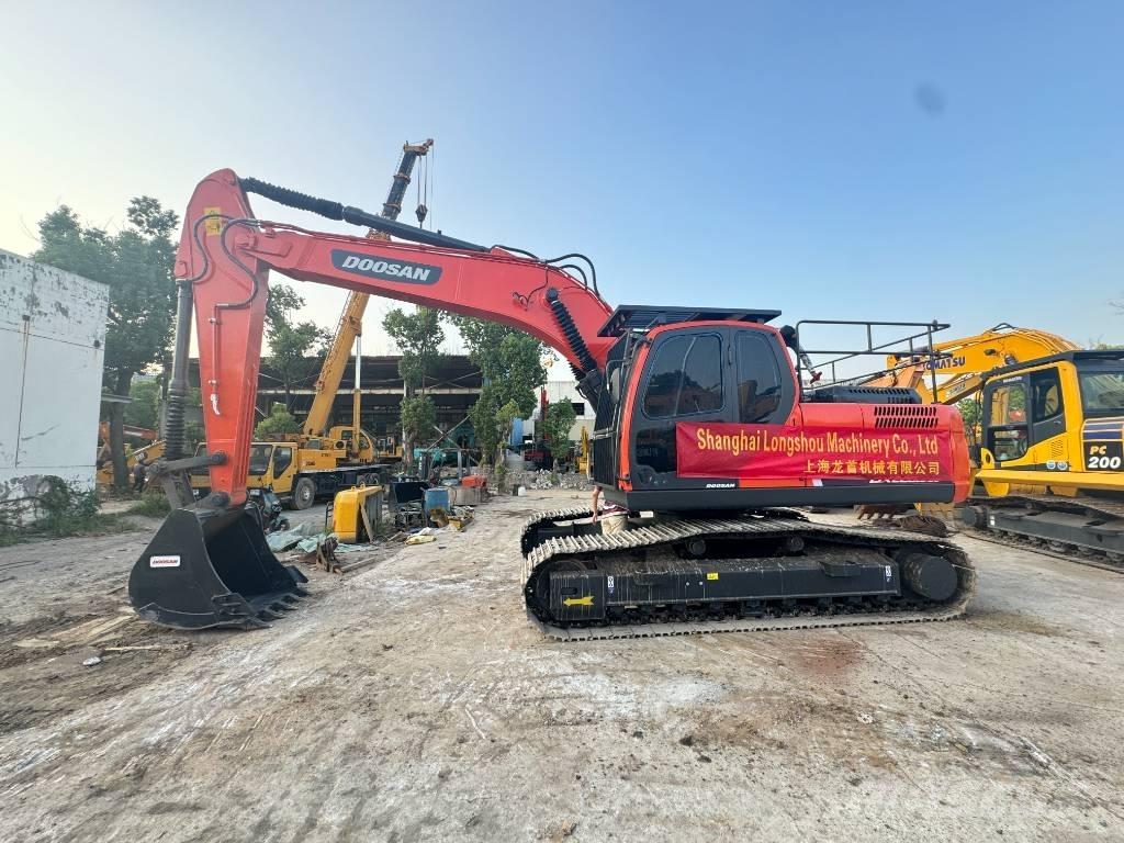 Doosan DX 225 LC Raupenbagger