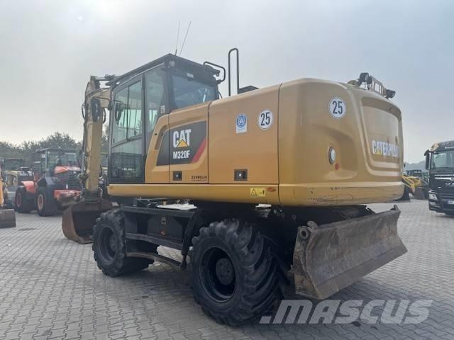 CAT M 320 F Mobilbagger