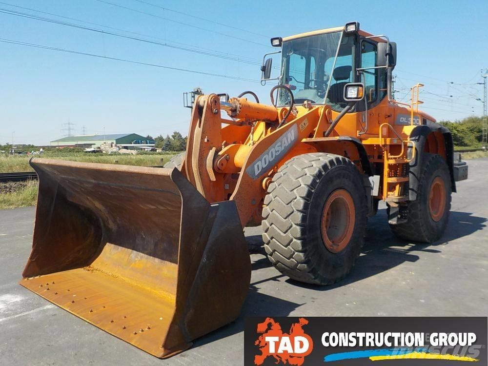 Doosan DL 300 Radlader