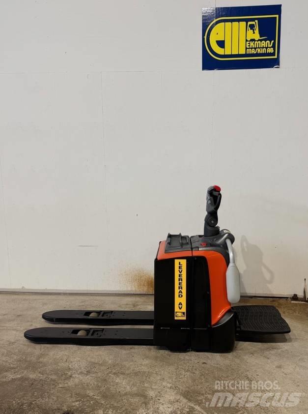 BT truck LPE200 Gabelstapler mit Fahrerstand