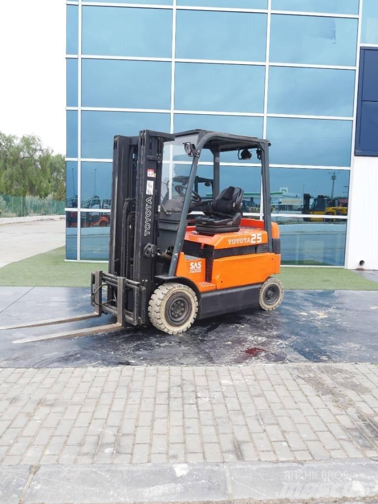 Toyota 7 FBMF 25 Elektrostapler