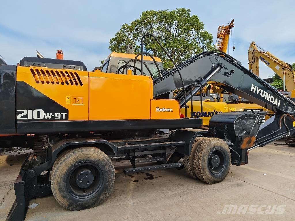 Hyundai R210W-9 Mobilbagger