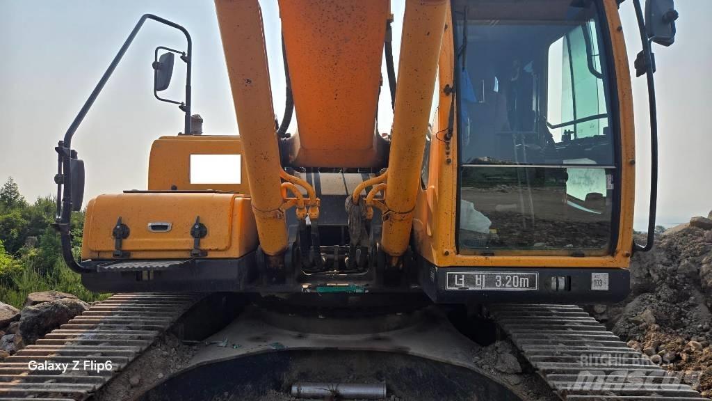 Hyundai Robex 300 LC Raupenbagger