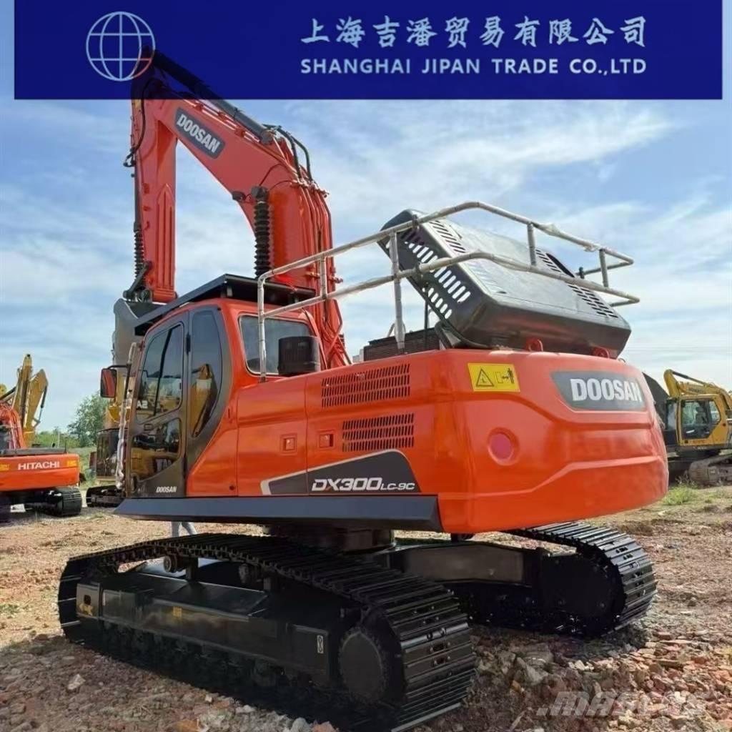 Doosan DX 300 Raupenbagger