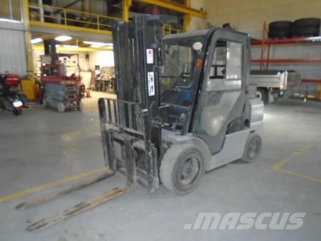 Nissan MYG1F2A30V Teleskopbühnen