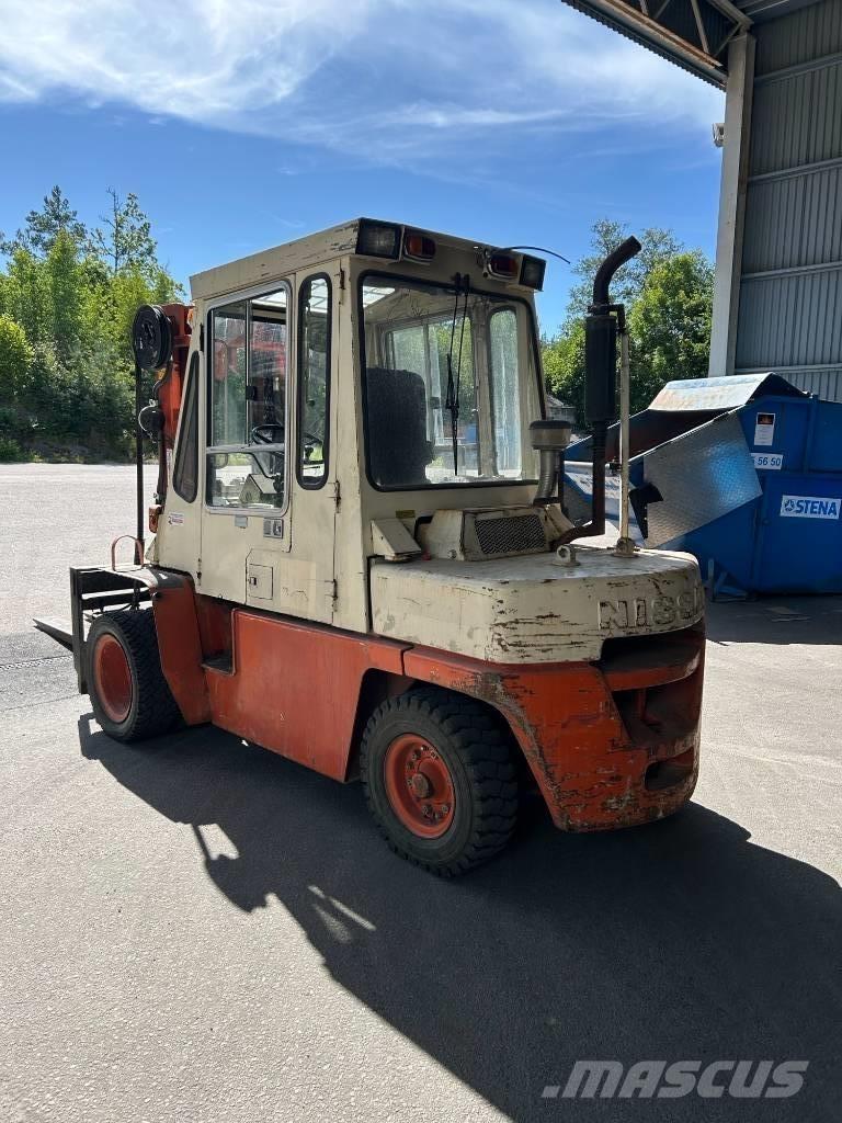 Nissan YGF03 Dieselstapler