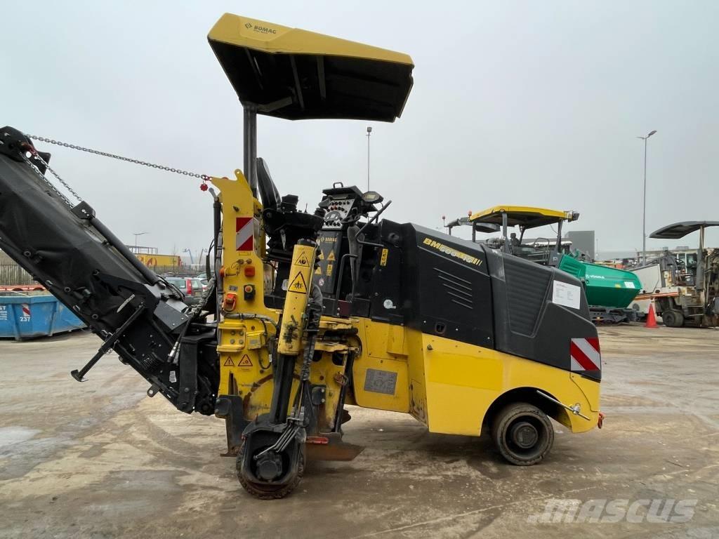 Bomag BM 500/15-2 Asphaltfräsen