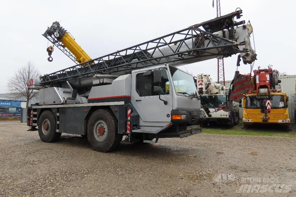 Liebherr LTM 1030-2 All-Terrain-Krane