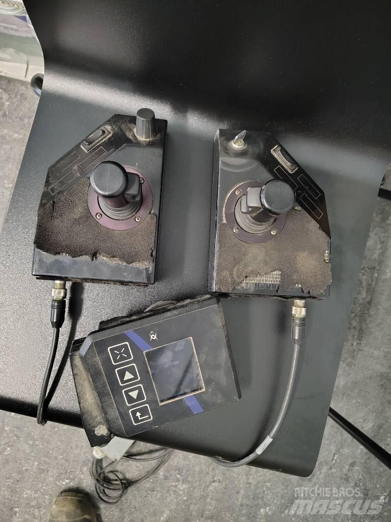 Kesla 203 T Krane und Lader