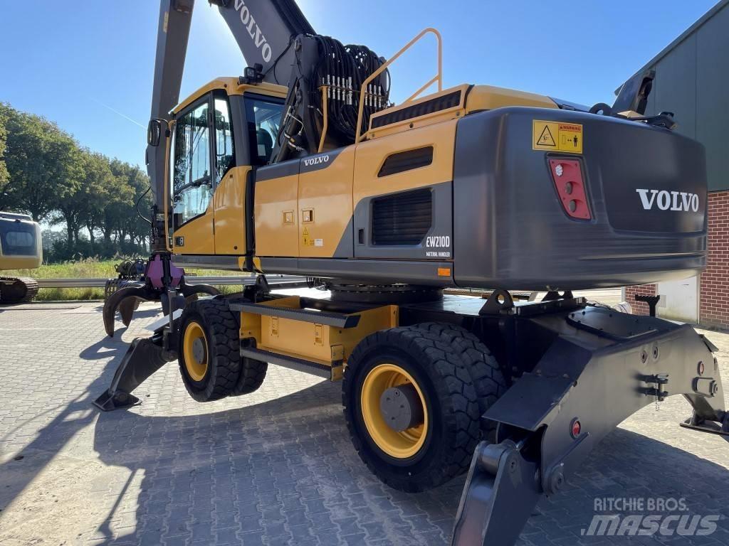 Volvo EW 210 MH Materialumschlag