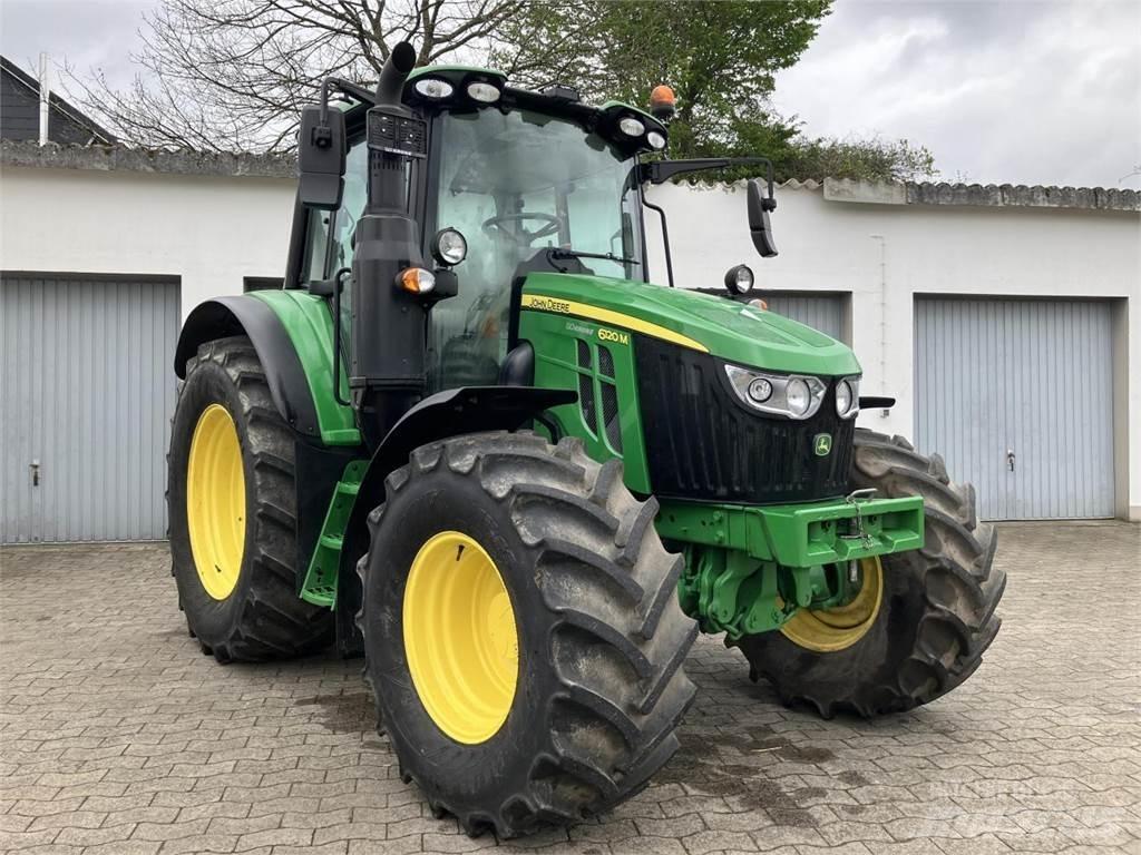 John Deere 6120M Traktoren