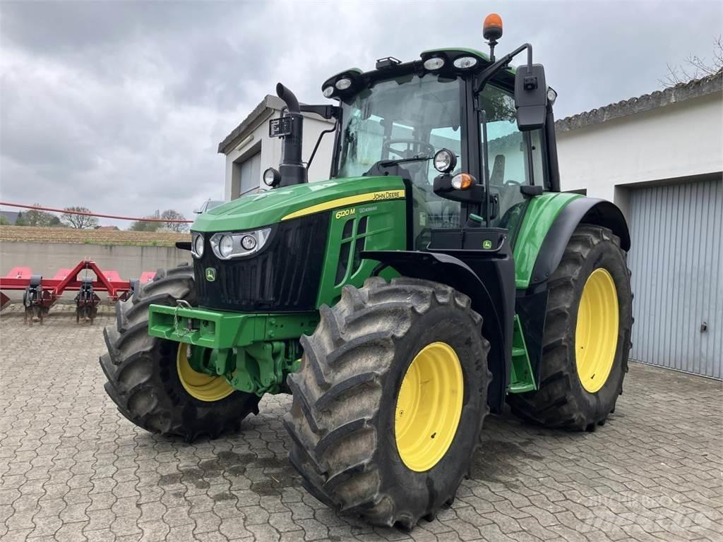 John Deere 6120M Traktoren