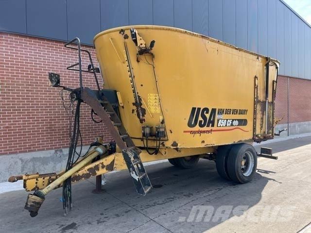  USA 850CF Futtermischwagen