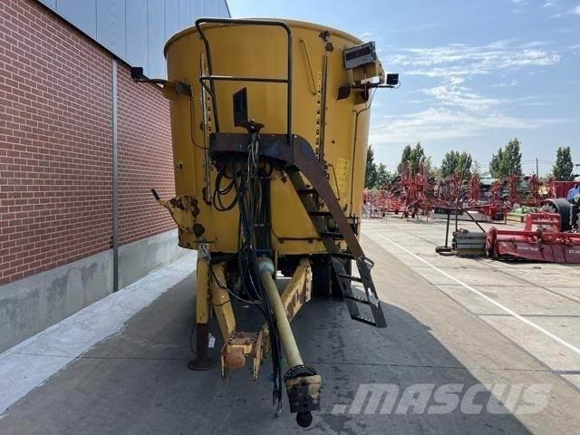  USA 850CF Futtermischwagen