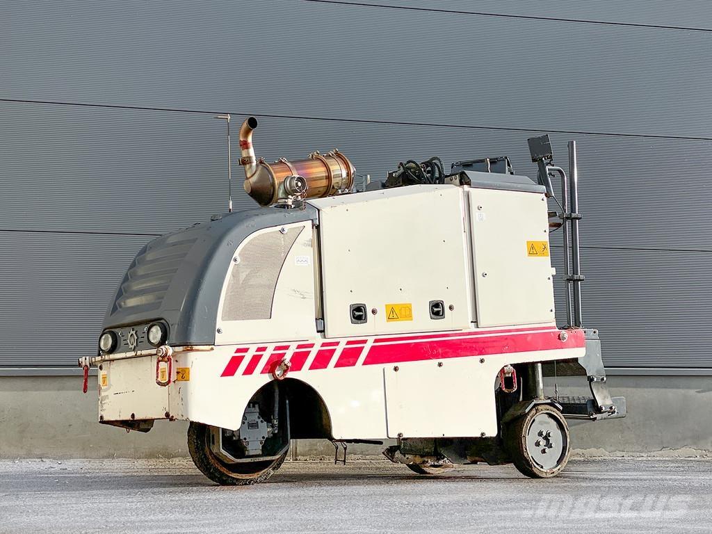 Wirtgen W 35 DC Asphaltfräsen