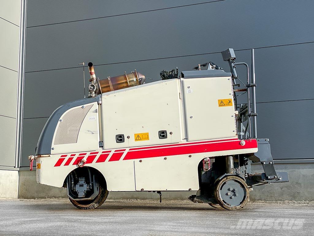 Wirtgen W 35 DC Asphaltfräsen