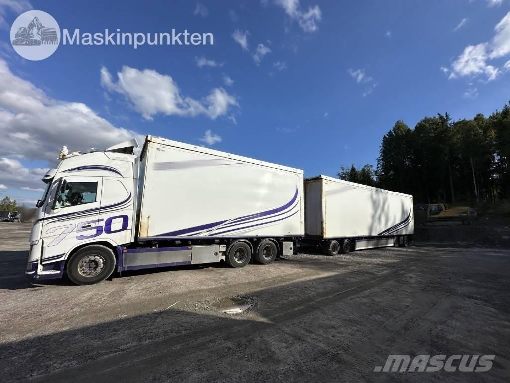 Volvo FH 16 750 Kleinholztransporter