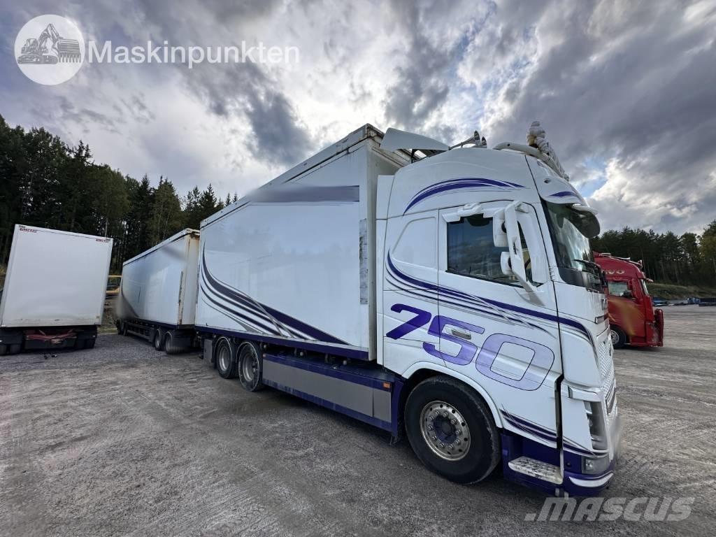 Volvo FH 16 750 Kleinholztransporter