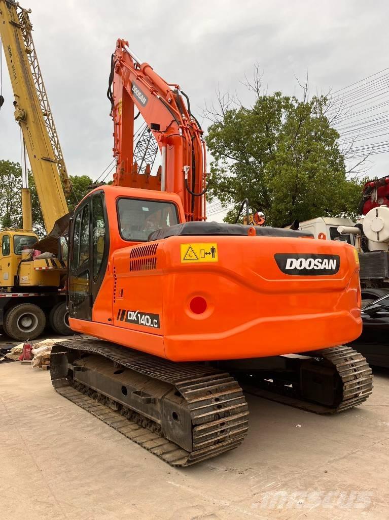 Doosan DX 140 LC Raupenbagger