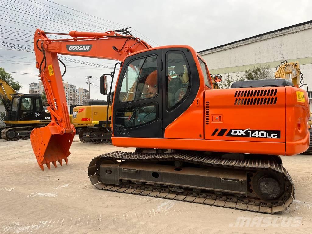 Doosan DX 140 LC Raupenbagger