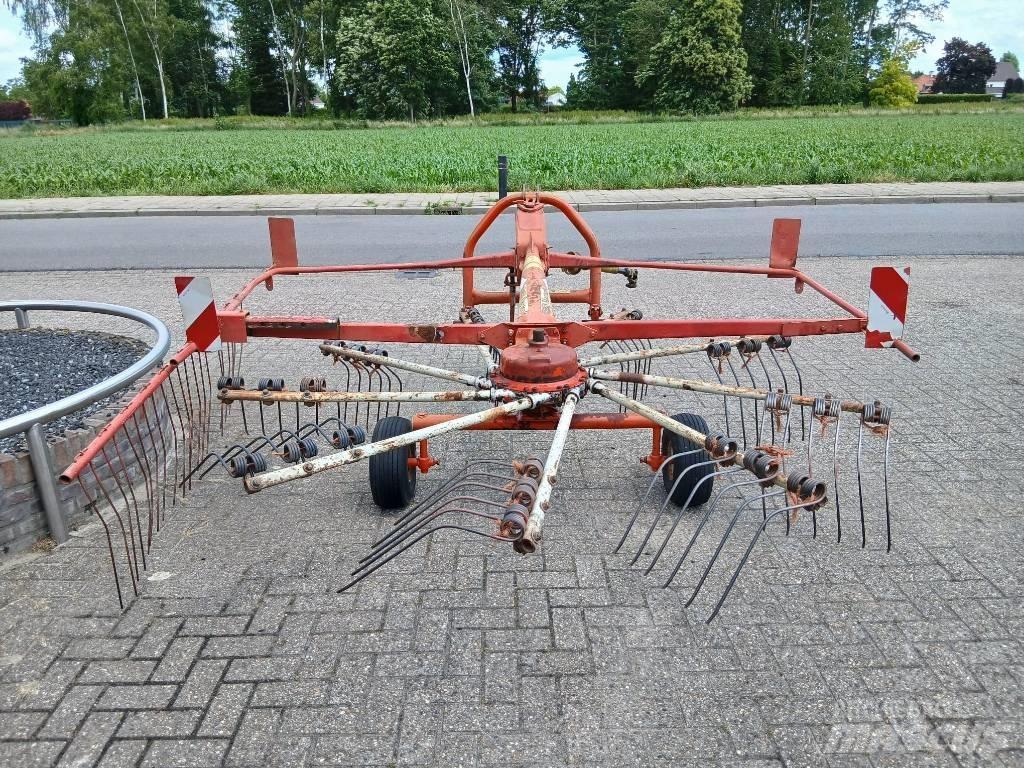 Kuhn GA 301 Schwader