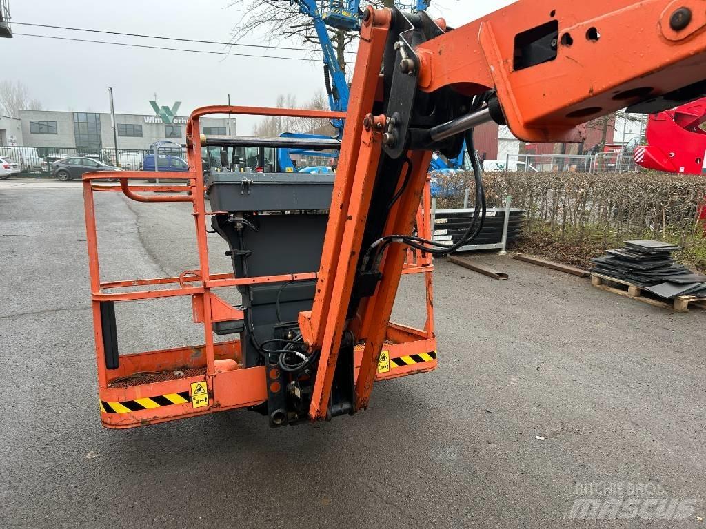 JLG 520 AJ Gelenkteleskoparbeitsbühnen