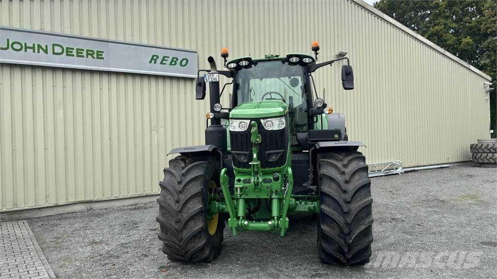 John Deere 6M240 Traktoren