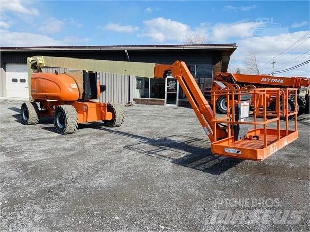 JLG 800 AJ Gelenkteleskoparbeitsbühnen