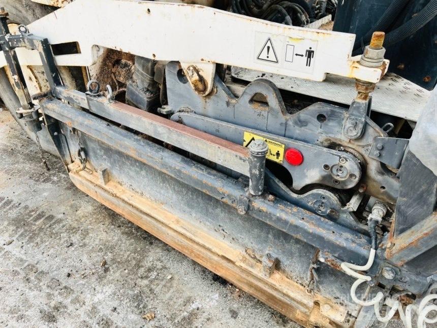 Dynapac F 141-6WD Strassenfertiger