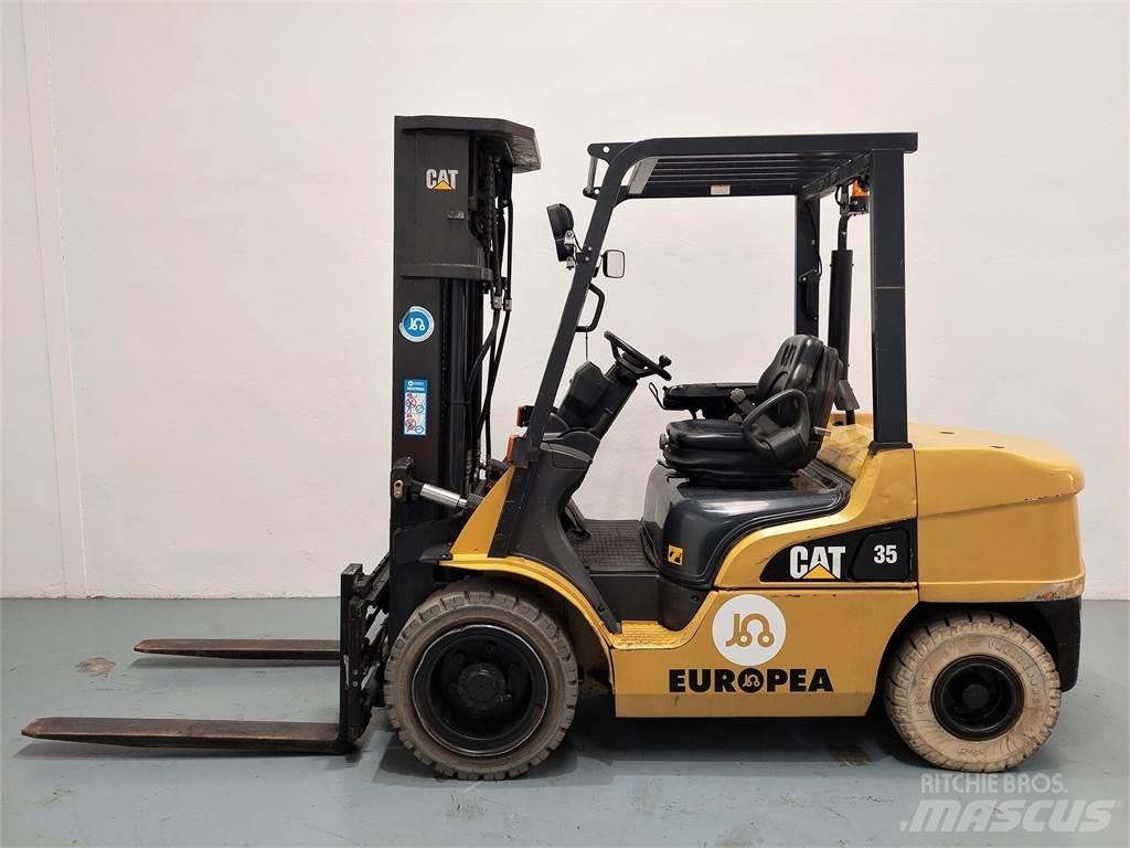 CAT DP35NTD Dieselstapler