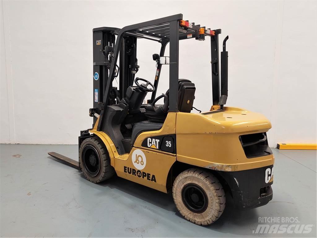 CAT DP35NTD Dieselstapler