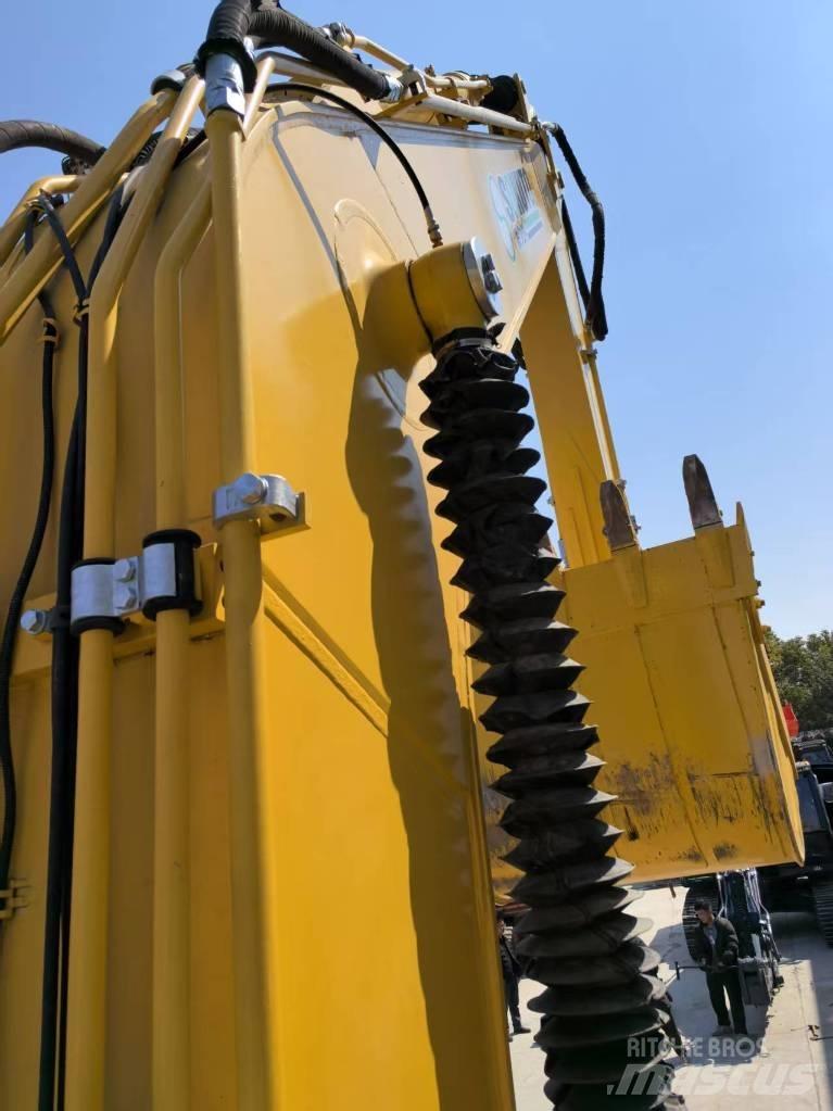 Komatsu PC220-8 Raupenbagger