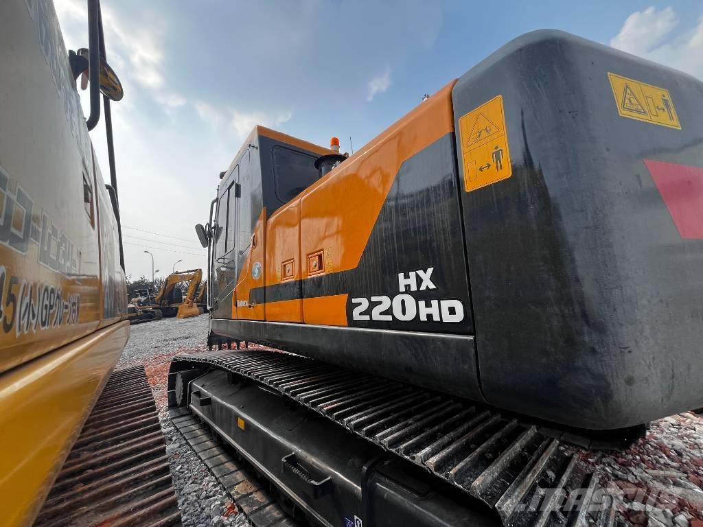 Hyundai HX 220HD Raupenbagger