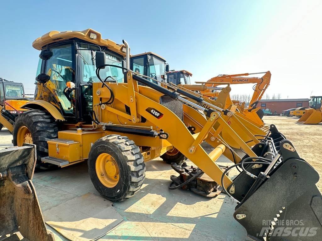 CAT 420F Radlader