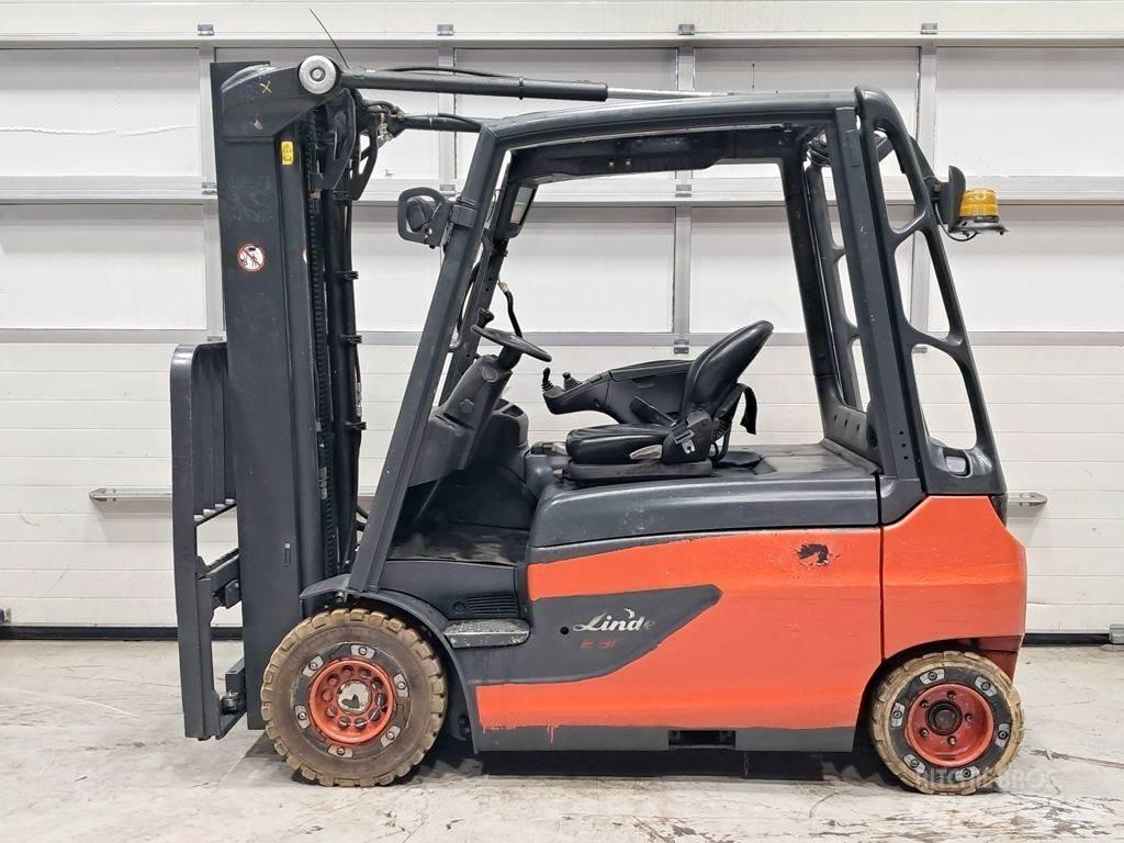 Linde E30L-01 Elektrostapler