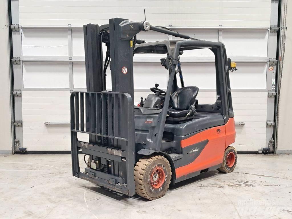 Linde E30L-01 Elektrostapler