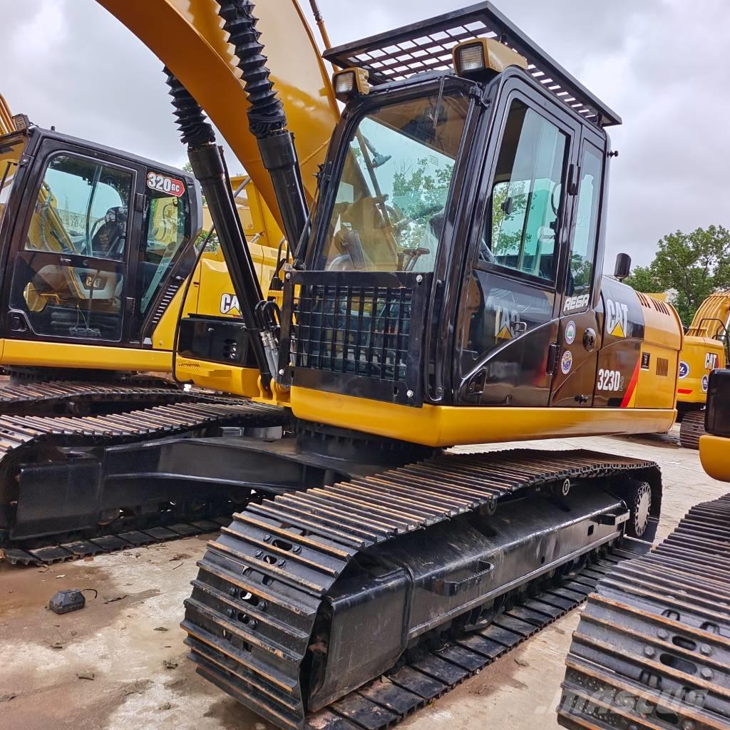CAT 323 D Raupenbagger