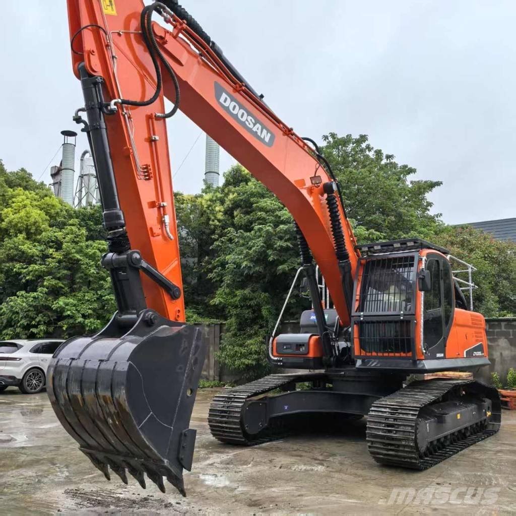 Doosan DX 225 LCA Raupenbagger