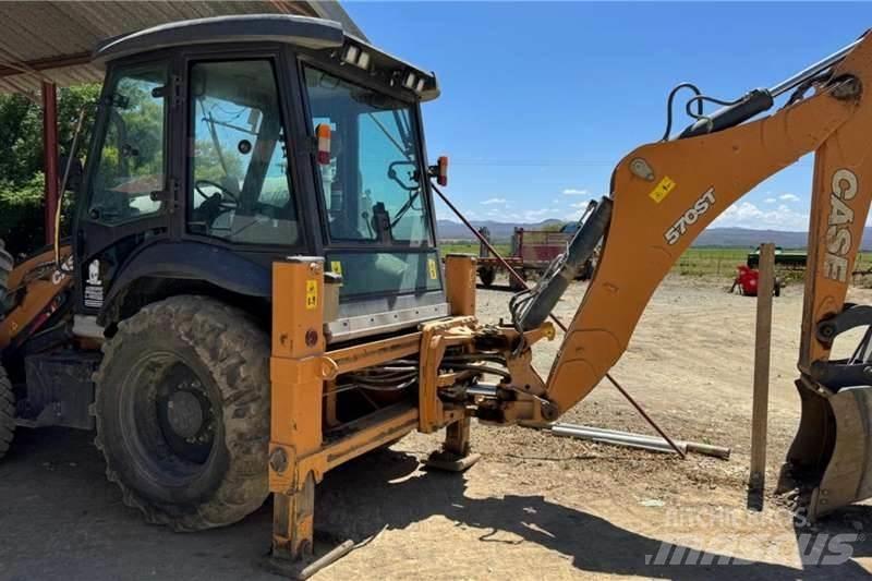 CASE 570 St Baggerlader