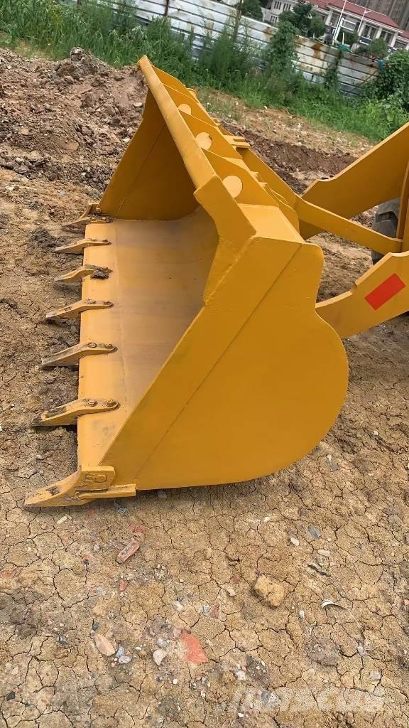 SDLG L 933 Radlader