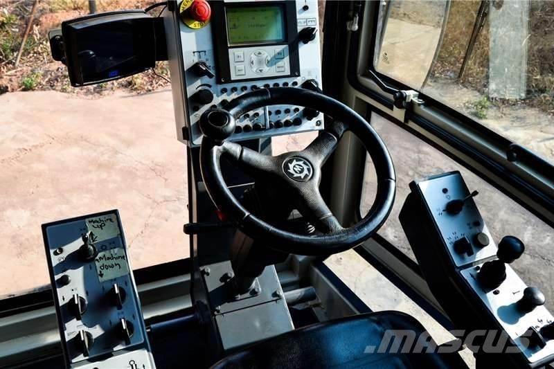 Wirtgen WR2400 Andere Fahrzeuge