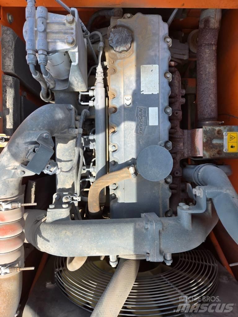 Doosan DX 220 LCA Raupenbagger