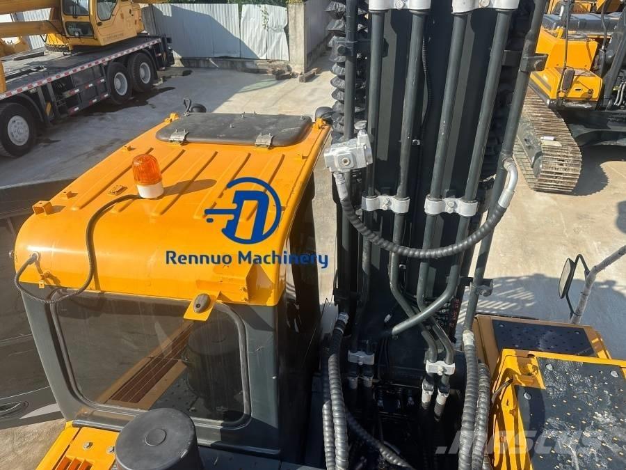 Hyundai R220LC-9S Raupenbagger