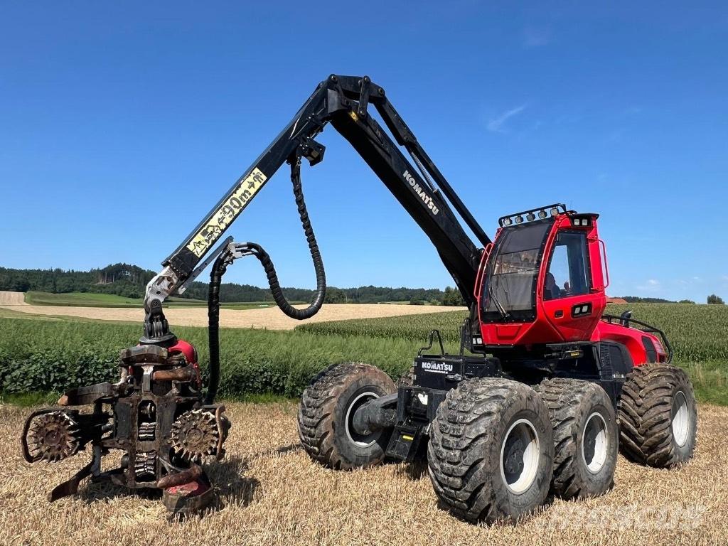 Komatsu 951 Harvester