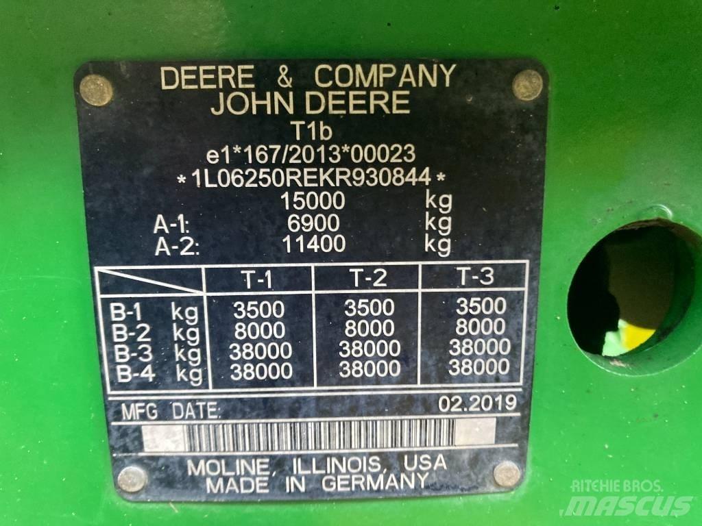 John Deere 6250 R Traktoren
