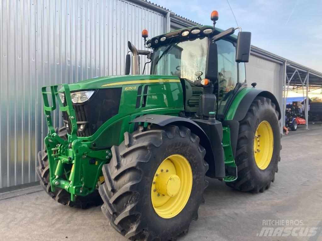 John Deere 6250 R Traktoren